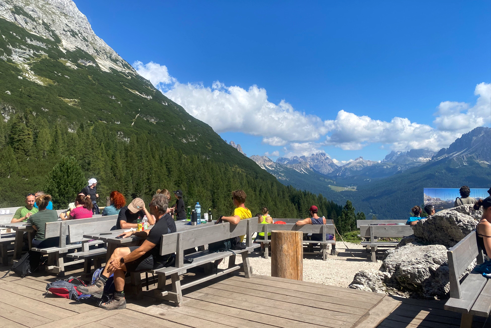 Dolomites dining WS